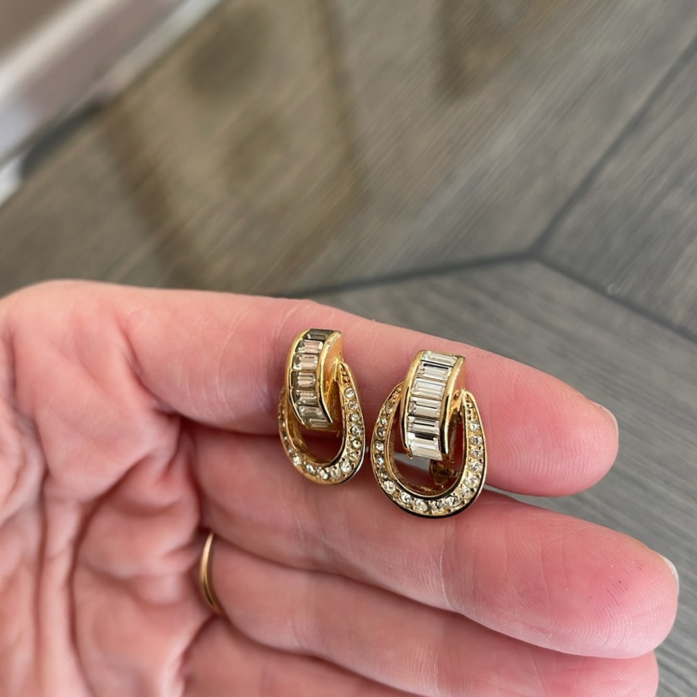 Vintage CHRISTIAN DIOR Door Knocker Clip On Earrings Gold Rhinestone Signed 70’s - Picture 14 of 17